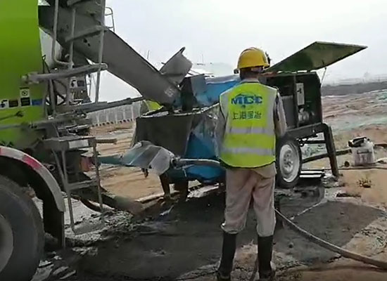 如何安全操作液壓混凝土濕噴機？